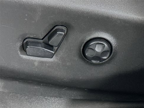 Used 2020 Chrysler Pacifica Touring-L w/ S Appearance Package image 19