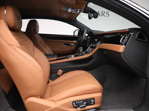 Certified 2022 Bentley Continental GT AWD/4WD image 22