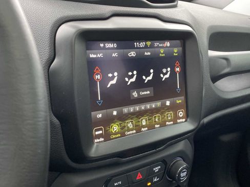 Certified 2023 Jeep Renegade Altitude w/ Sun/Sound Group image 27