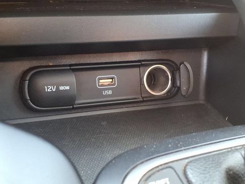 Certified 2023 Kia Soul LX FWD image 23