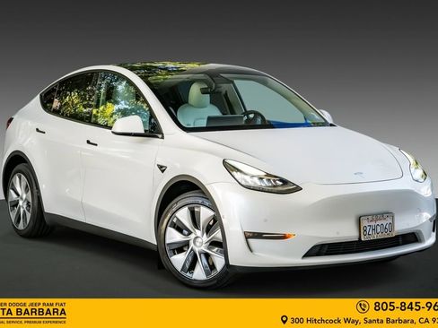 Used 2022 Tesla Model Y Long Range AWD/4WD image 1