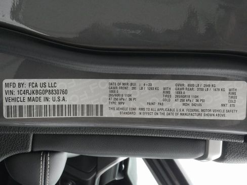 Used 2023 Jeep Grand Cherokee L Limited image 31