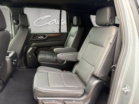 Certified 2025 GMC Yukon XL Denali AWD/4WD image 22