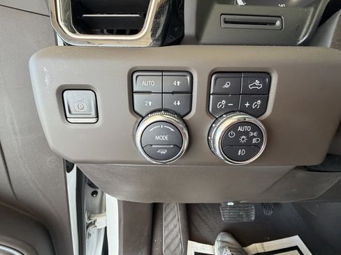Used 2022 GMC Sierra 1500 Denali image 26