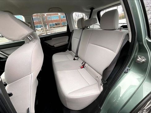 Used 2017 Subaru Forester 2.5i w/ Alloy Wheel Package image 29