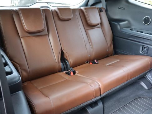Used 2019 Subaru Ascent Touring AWD/4WD image 22