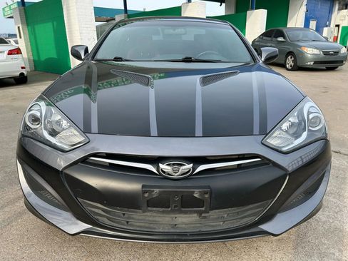 Used 2013 Hyundai Genesis 2.0T RWD image 9