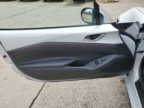 Used 2016 MAZDA MX-5 Miata Grand Touring image 14