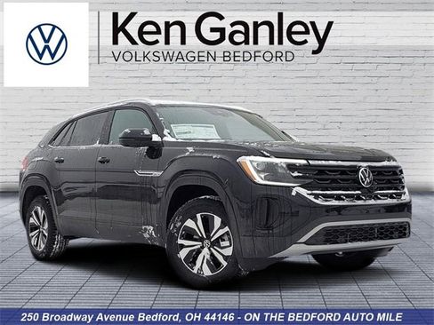 New 2026 Volkswagen Atlas Cross Sport SE image 1