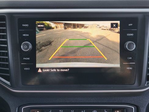 Used 2020 Volkswagen Atlas Cross Sport SE w/ Panoramic Sunroof Package AWD/4WD image 15