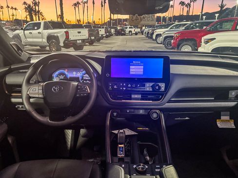 New 2026 Toyota Grand Highlander AWD Hybrid image 14