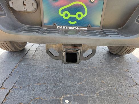 Used 2020 Toyota Tacoma SR5 AWD/4WD image 11