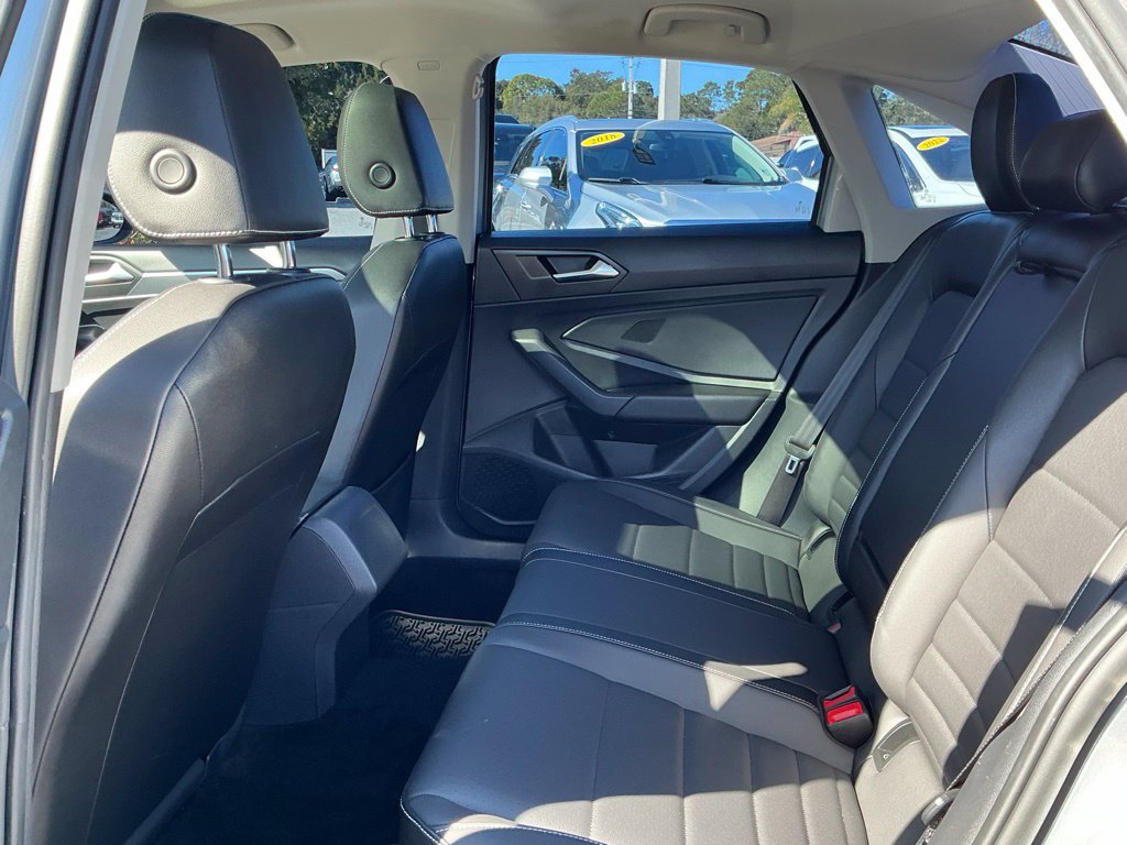 Used 2022 Volkswagen Jetta SE FWD image 24