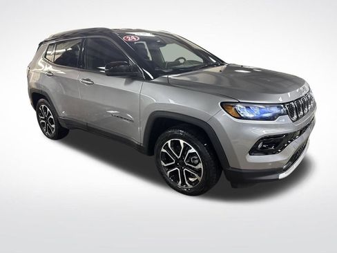 Used 2024 Jeep Compass Limited image 8