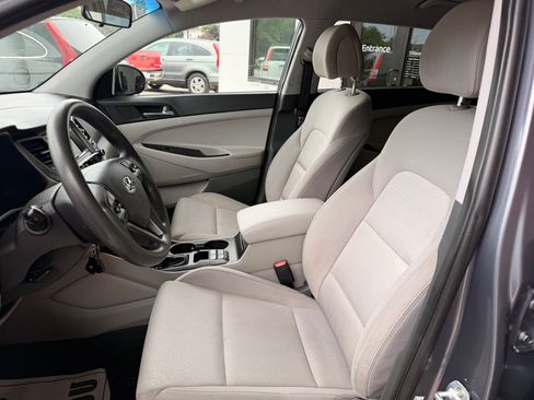 Used 2016 Hyundai Tucson SE w/ Option Group 02 AWD/4WD image 10