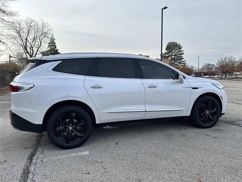 Used 2023 Buick Enclave Essence w/ Experience Buick Package image 6