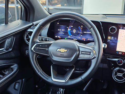 Used 2024 Chevrolet Blazer EV LT image 24