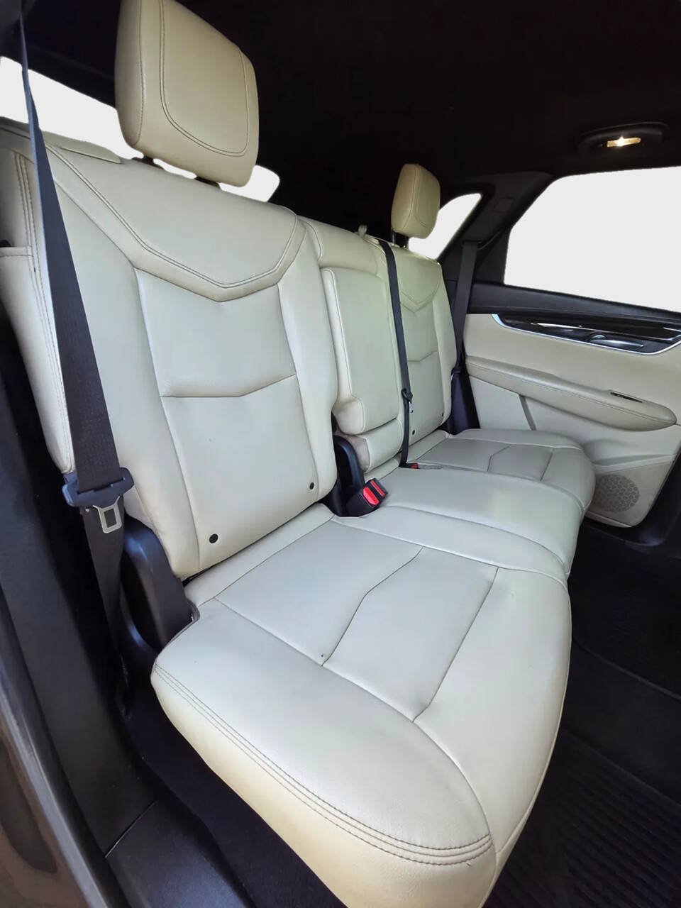 Used 2018 Cadillac XT5 FWD image 13