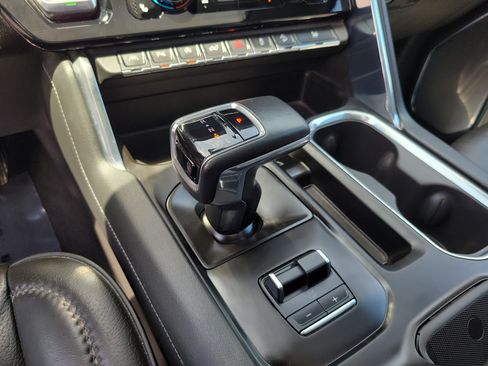 Used 2024 GMC Sierra 1500 Denali w/ Technology Package AWD/4WD image 23