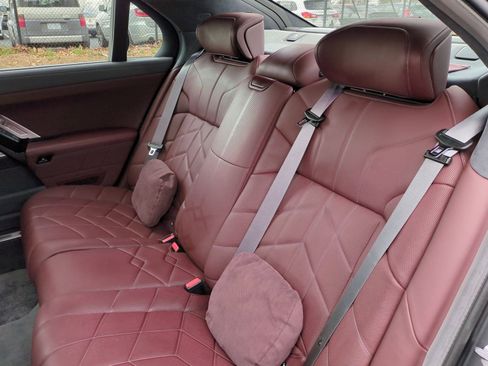 Certified 2023 BMW 740i image 31