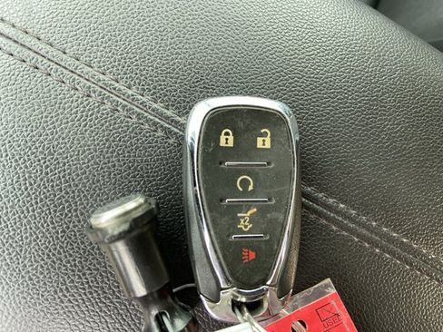 Used 2023 Chevrolet Equinox Premier AWD/4WD image 43