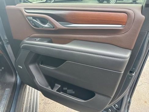 Used 2021 GMC Yukon Denali w/ Denali Premium Package image 36