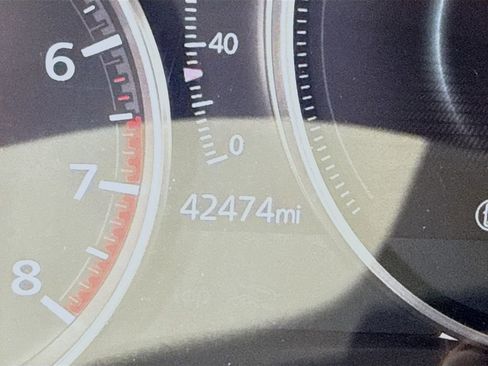 Used 2023 MAZDA MAZDA3 s FWD image 4