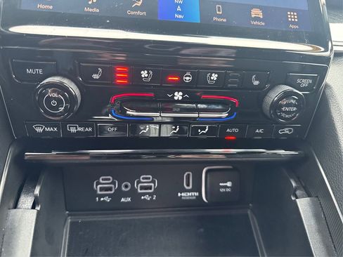 Used 2024 Jeep Grand Cherokee Trailhawk w/ Advanced Protech Group II image 35