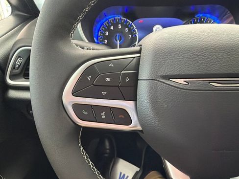 New 2027 Chrysler Pacifica LX FWD image 9