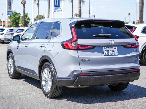 Used 2025 Honda CR-V EX image 9
