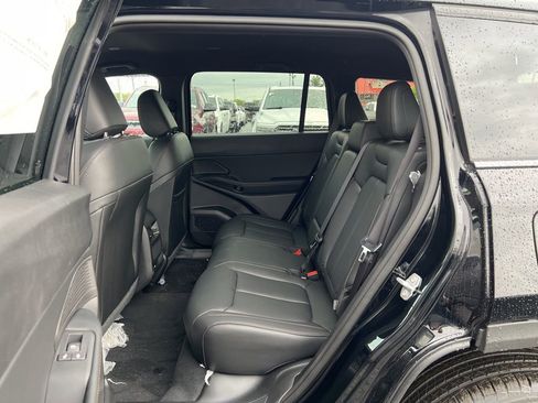 New 2026 Jeep Cherokee Limited AWD/4WD image 9