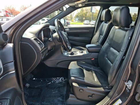 Used 2021 Jeep Grand Cherokee Limited AWD/4WD image 13