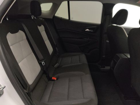 Used 2025 Chevrolet Trax LS FWD image 19