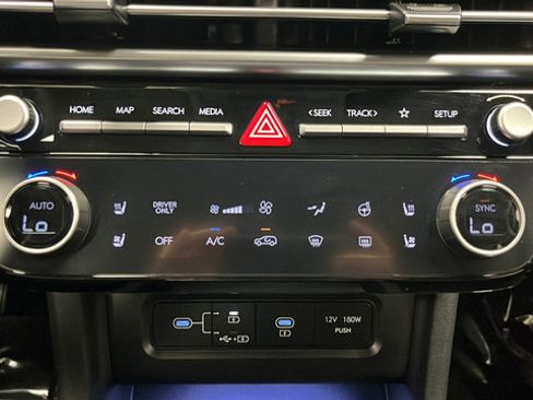 Used 2026 Hyundai Tucson Limited AWD/4WD image 18