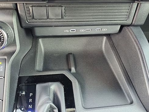 Used 2025 Toyota Land Cruiser image 27