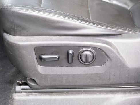 Used 2020 Chevrolet Silverado 1500 LTZ w/ LTZ Premium Package image 12