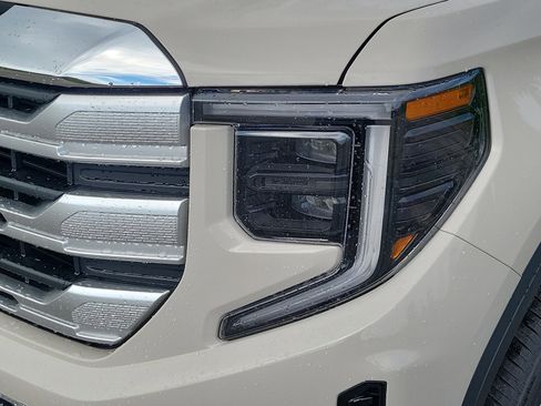 New 2026 GMC Sierra 1500 SLE w/ Preferred Package AWD/4WD image 14