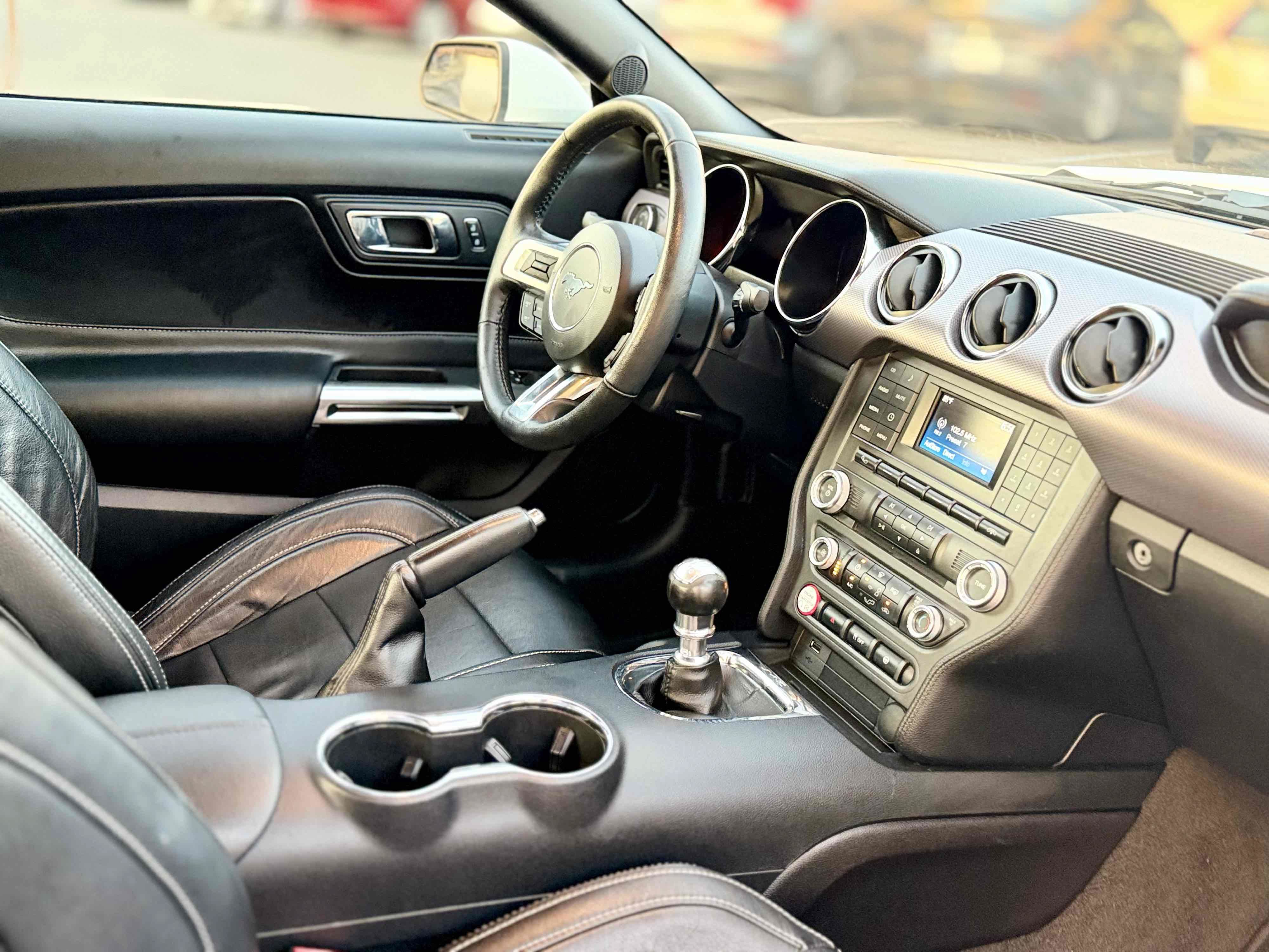 Used 2017 Ford Mustang Coupe RWD image 14