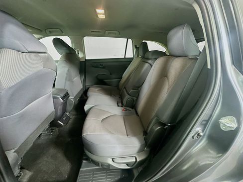Used 2023 Toyota Highlander LE image 24