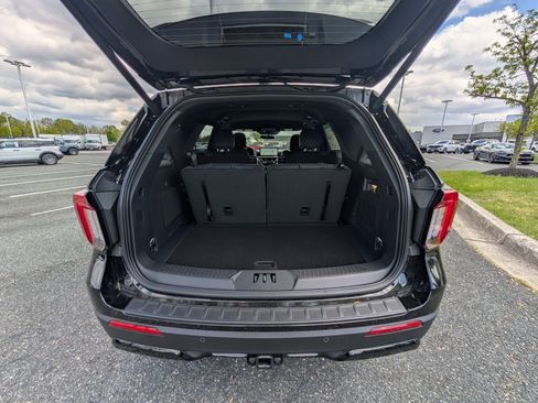 New 2026 Ford Explorer ST-Line image 9