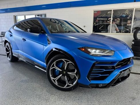 Used 2021 Lamborghini Urus AWD/4WD image 2