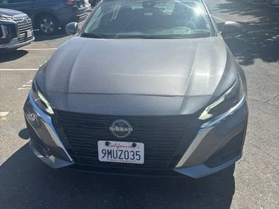 Used 2024 Nissan Altima 2.5 SV w/ SV Premium Package