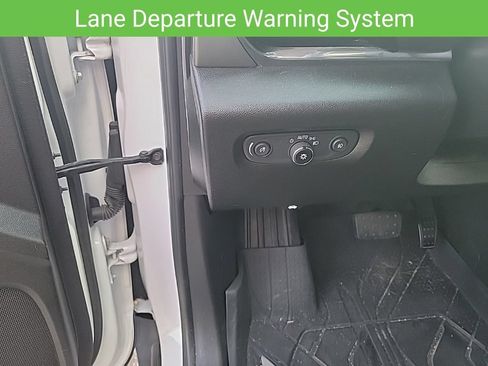 Used 2020 Chevrolet Traverse RS w/ LPO, Floor Liner Package AWD/4WD image 25