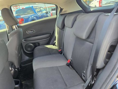 Used 2019 Honda HR-V LX image 10