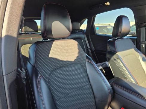 Used 2024 Ford Escape ST-Line image 12