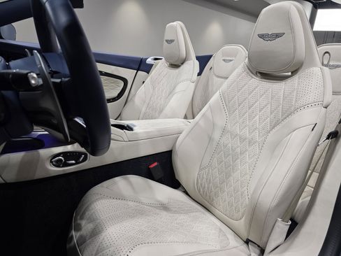 Used 2025 Aston Martin DB12 Convertible image 12