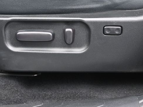 Used 2020 Toyota Tacoma TRD Off-Road image 9