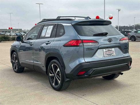 Used 2024 Toyota Corolla Cross XSE image 5