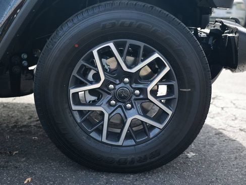 New 2026 Jeep Wrangler Unlimited Sahara AWD/4WD image 8