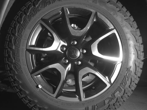 Used 2025 Jeep Compass Trailhawk AWD/4WD image 14